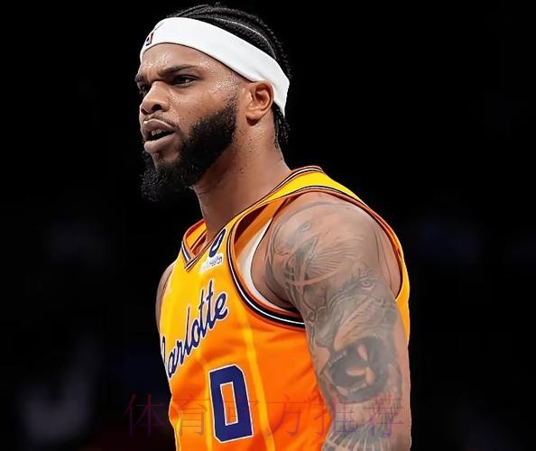 黄蜂队史得分榜:肯巴-沃克、戴尔-库里、迈尔斯-布里奇斯 黄蜂队史得分榜:肯巴-沃克、戴尔-库里、迈尔斯-布里奇斯